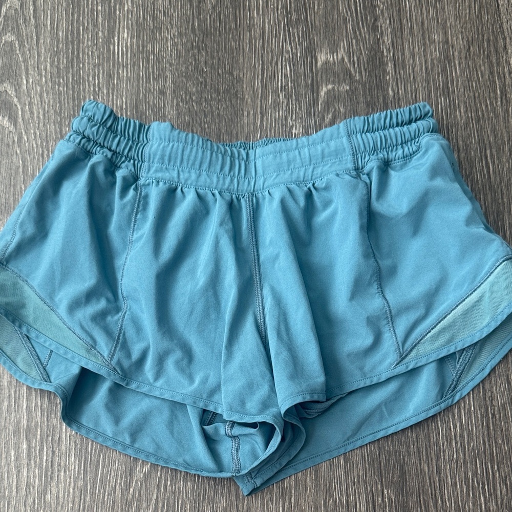 Lululemon Hotty Hot Shorts Sz 6